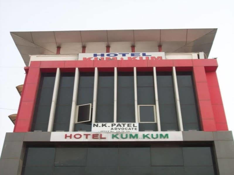 Hotel Kum Kum Adalaj Exterior foto
